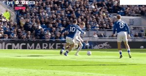 1792244364054083143.gif eve che 45+1.gif